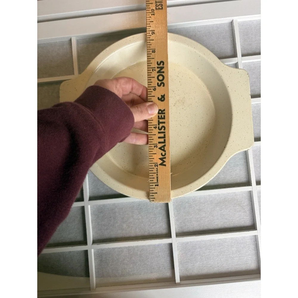 Vintage 1960s-70s Kitchen Avocado Green Speckled Pie Pan 10.5